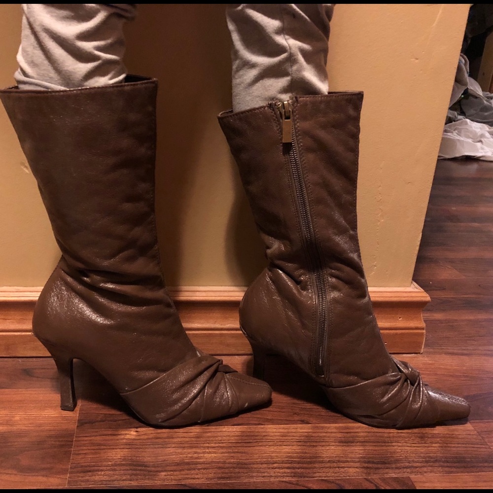 Heeled boot - Picture 2 of 2